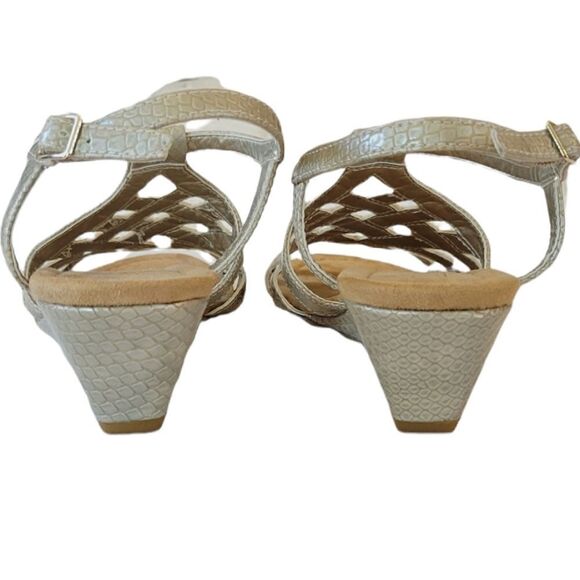 Chaps Toupe Snakeskin Print Wedge Buckle Sandals Size 6.5 - Picture 5 of 8